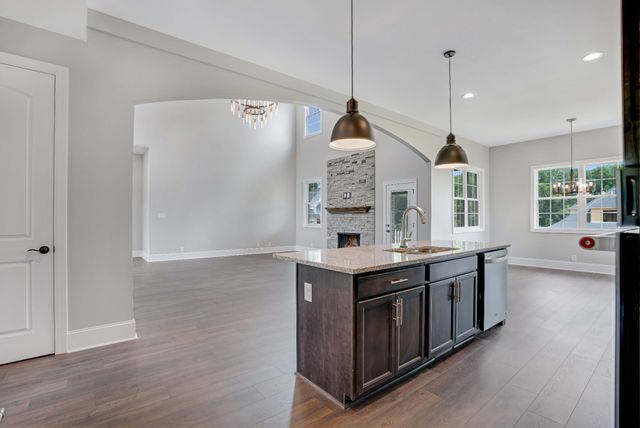 851 Shady Bluff Trail, Clarksville, TN 37043