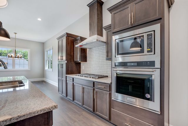 851 Shady Bluff Trail, Clarksville, TN 37043