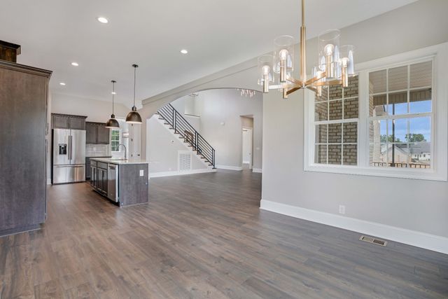 851 Shady Bluff Trail, Clarksville, TN 37043