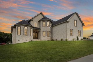 851 Shady Bluff Trail, Clarksville, TN 37043