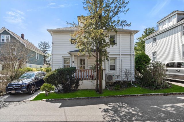 3 3RD Street, Greenvale, NY 11548