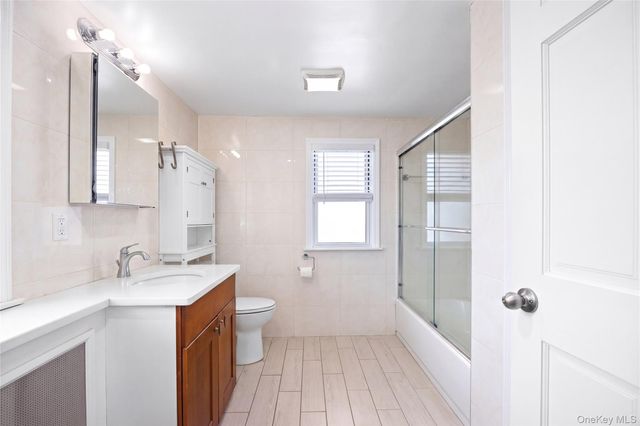 3 3RD Street, Greenvale, NY 11548