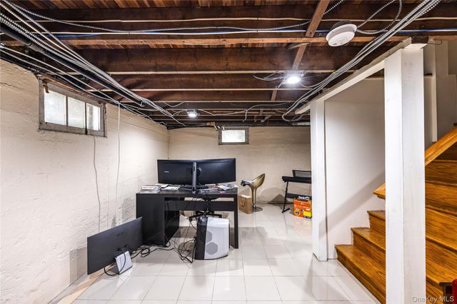 3 3RD Street, Greenvale, NY 11548