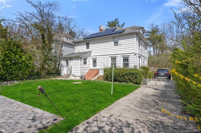 3 3RD Street, Greenvale, NY 11548