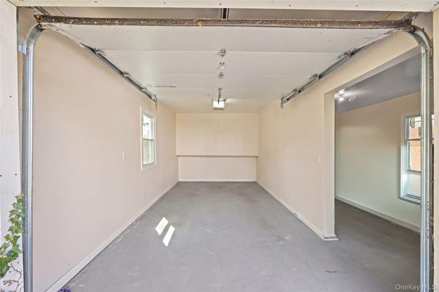 3 3RD Street, Greenvale, NY 11548