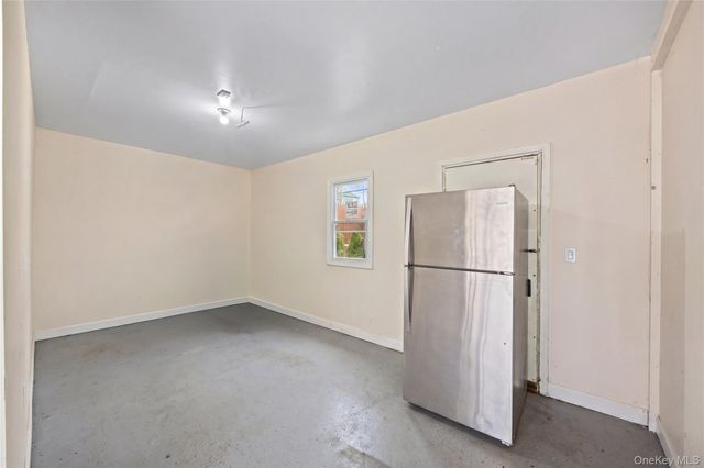 3 3RD Street, Greenvale, NY 11548