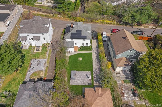 3 3RD Street, Greenvale, NY 11548