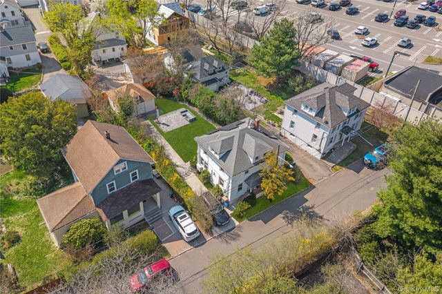 3 3RD Street, Greenvale, NY 11548