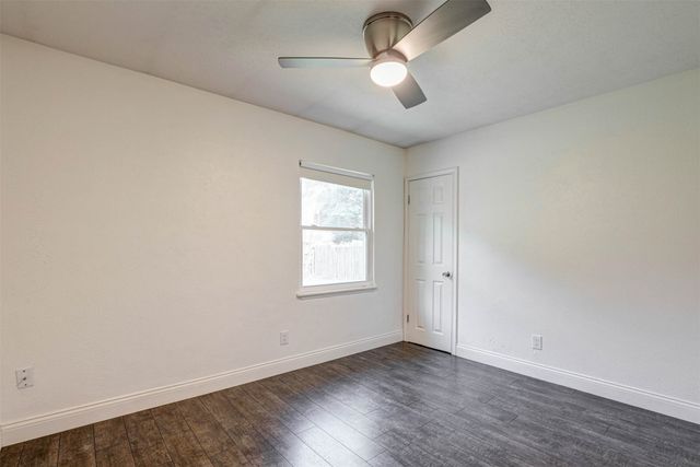 500 Moss Hill Lane, Euless, TX 76039