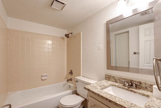 500 Moss Hill Lane, Euless, TX 76039