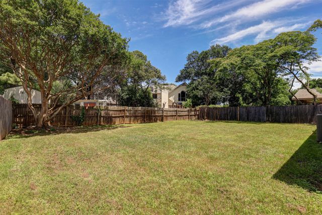 500 Moss Hill Lane, Euless, TX 76039