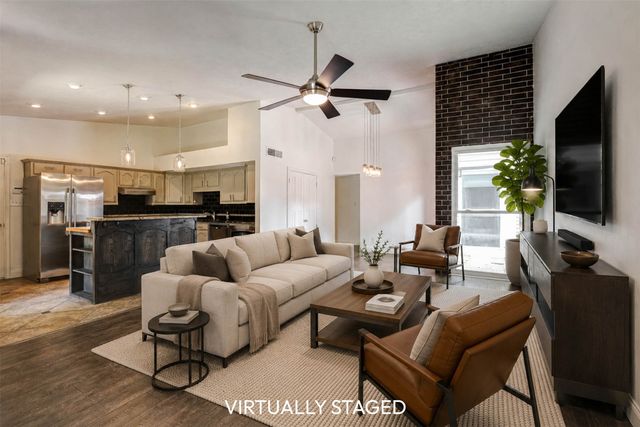 500 Moss Hill Lane, Euless, TX 76039