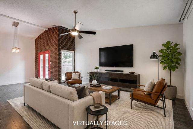 500 Moss Hill Lane, Euless, TX 76039