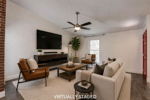 500 Moss Hill Lane, Euless, TX 76039