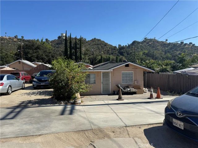 6938-6940 Foothill Boulevard, Tujunga, CA 91042