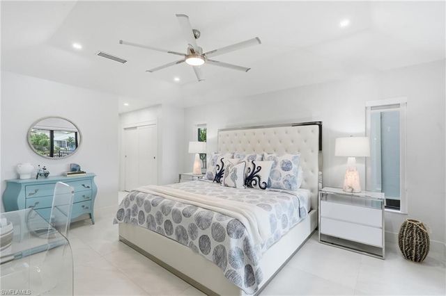 910 Beaver CT, Marco Island, FL 34145