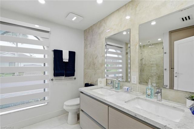 910 Beaver CT, Marco Island, FL 34145