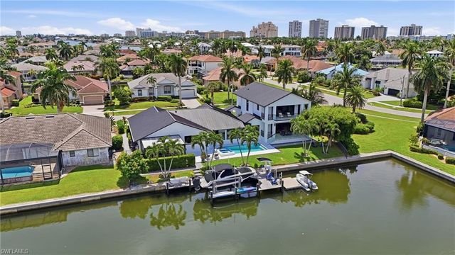 910 Beaver CT, Marco Island, FL 34145