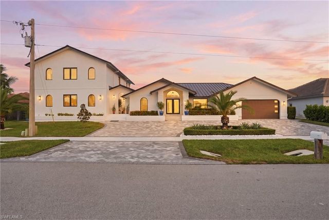 910 Beaver CT, Marco Island, FL 34145
