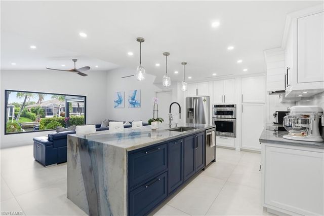 910 Beaver CT, Marco Island, FL 34145
