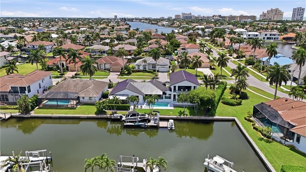 910 Beaver CT, MARCO ISLAND, FL 34145 — photo 2