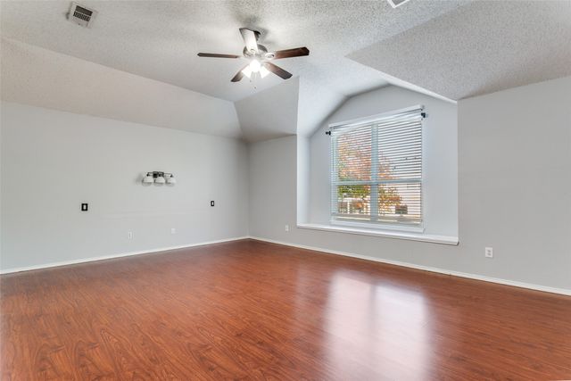 1728 Creekpoint Drive, Lewisville, TX 75067