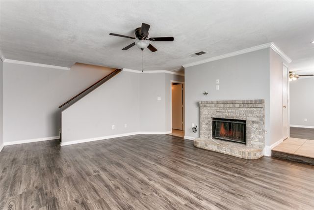 1728 Creekpoint Drive, Lewisville, TX 75067