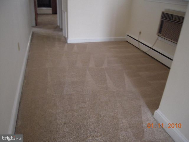 1302 ELM ST, Wilmington, DE 19805