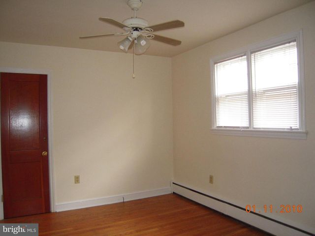 1302 ELM ST, Wilmington, DE 19805