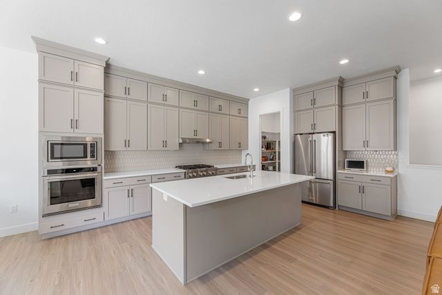 403 N PINNACLE CT, Saratoga Springs, UT 84045