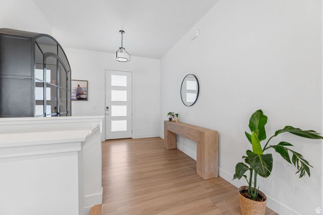 403 N PINNACLE CT, Saratoga Springs, UT 84045