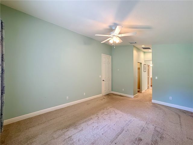 2045 Grey Falcon Circle SW, Vero Beach, FL 32962