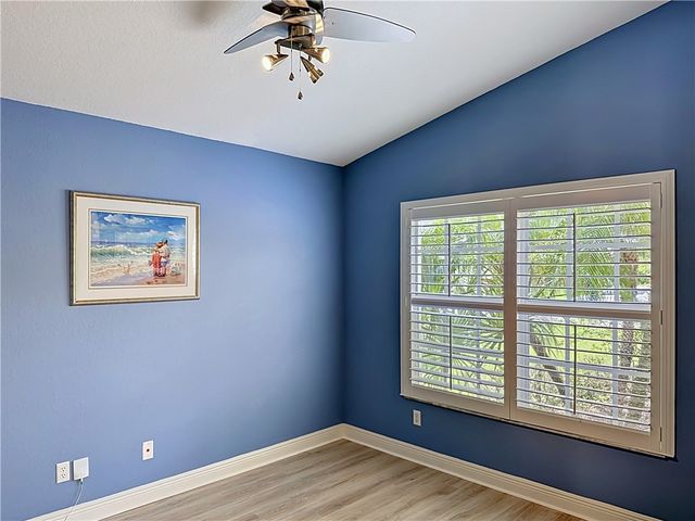 2045 Grey Falcon Circle SW, Vero Beach, FL 32962