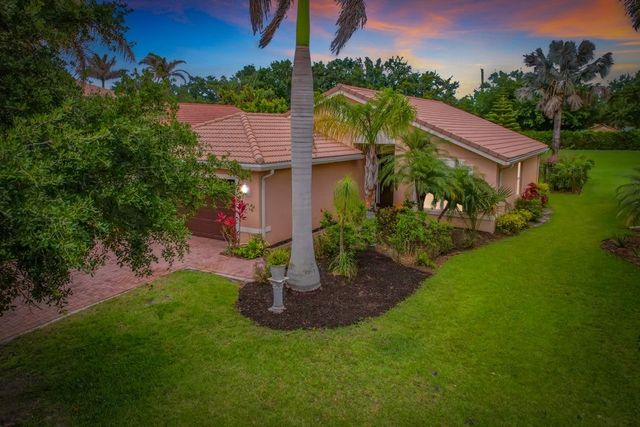2045 Grey Falcon Circle SW, Vero Beach, FL 32962