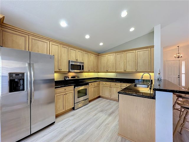 2045 Grey Falcon Circle SW, Vero Beach, FL 32962