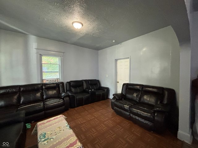 2948 Highland Place, Indianapolis, IN 46208