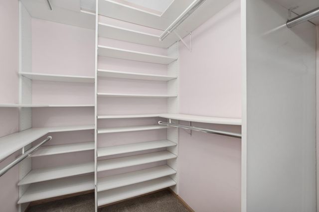 17896 Glasgow Way, Lakeville, MN 55044