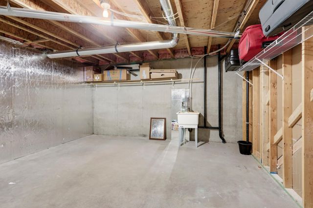 17896 Glasgow Way, Lakeville, MN 55044