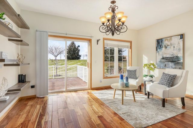 17896 Glasgow Way, Lakeville, MN 55044