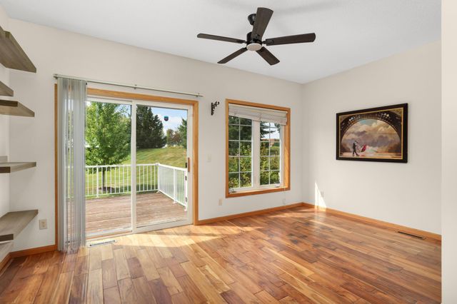 17896 Glasgow Way, Lakeville, MN 55044