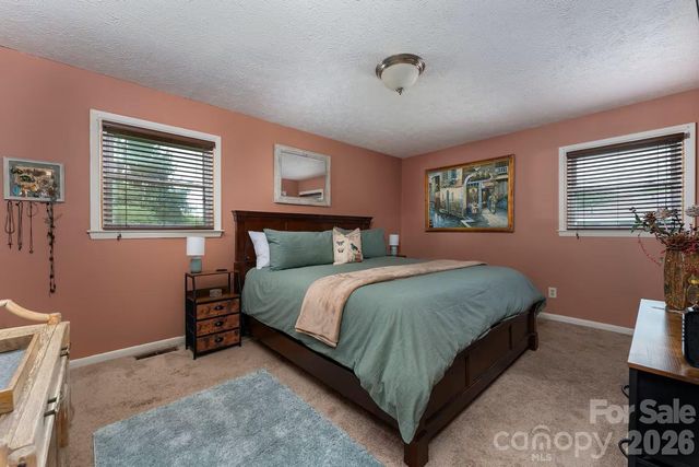 124 Oak Hill Road, Candler, NC 28715