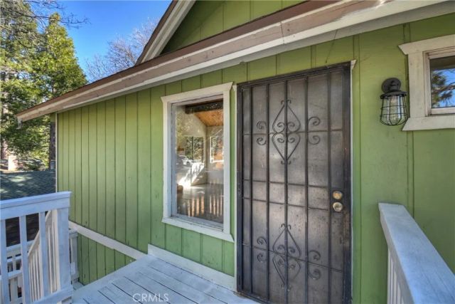 32142 Hunsaker Way, Running Springs, CA 92382