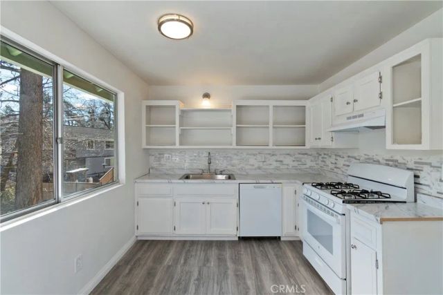 32142 Hunsaker Way, Running Springs, CA 92382