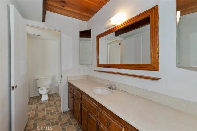32142 Hunsaker Way, Running Springs, CA 92382