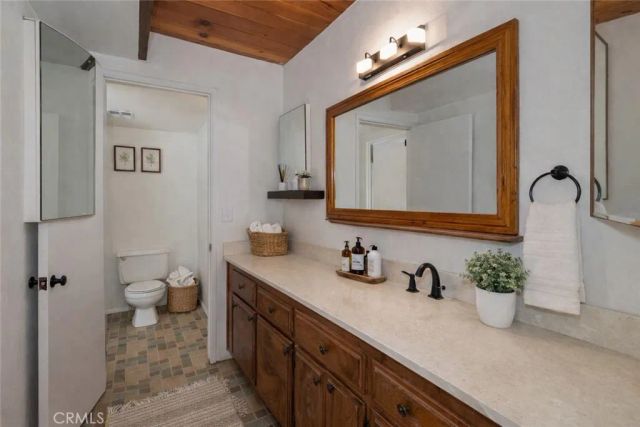 32142 Hunsaker Way, Running Springs, CA 92382