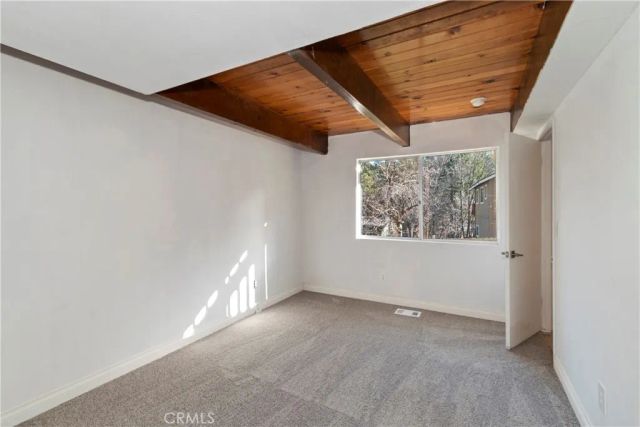 32142 Hunsaker Way, Running Springs, CA 92382
