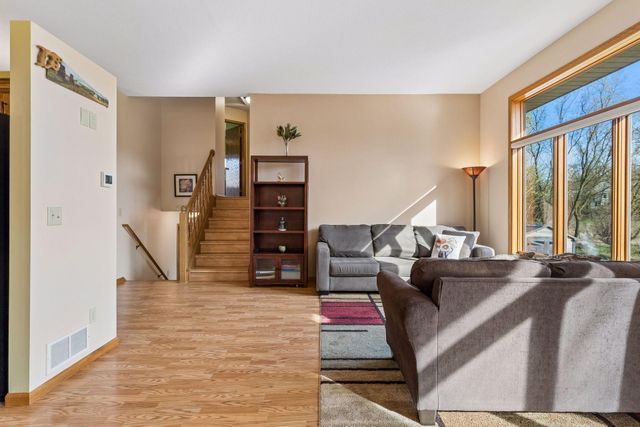 4947 Credit River Drive, Savage, MN 55378