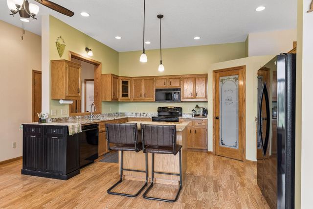 4947 Credit River Drive, Savage, MN 55378