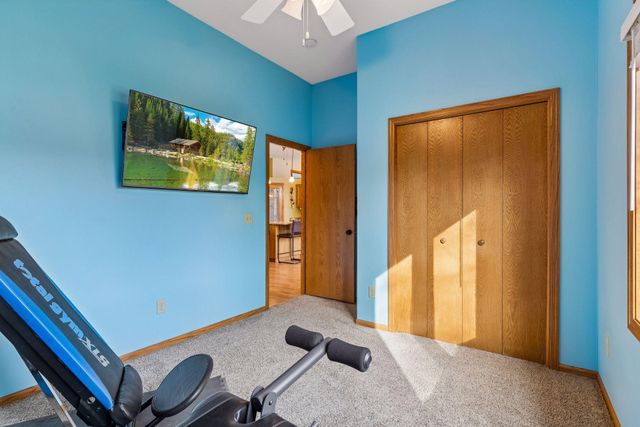 4947 Credit River Drive, Savage, MN 55378