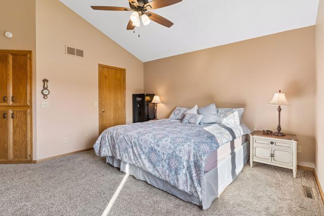 4947 Credit River Drive, Savage, MN 55378